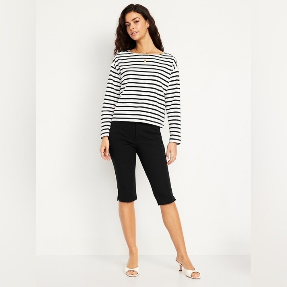 Old Navy Extra High Rise Polished Pixi Capris Pants. Black. Size 12 Petite
